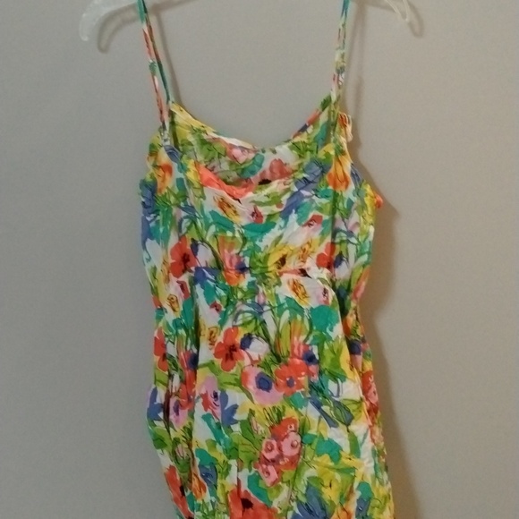 Forever 21 floral 100% rayon, adjustable , ruffled top with pockets  size medium - Picture 4 of 7